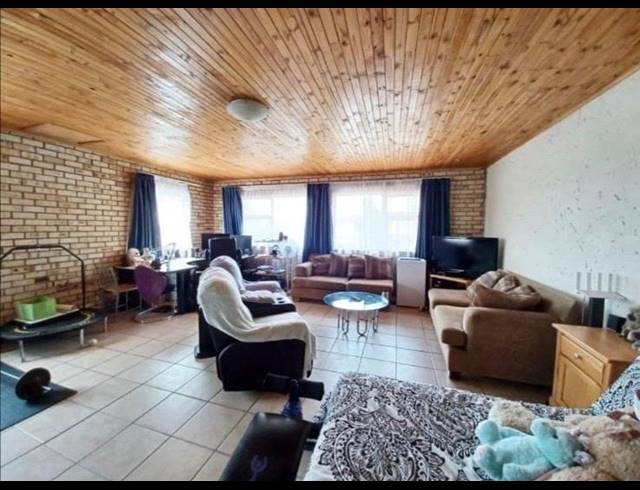 3 BEDROOM HOUSE FOR SALE IN VANDERBIJLPARK SE 4